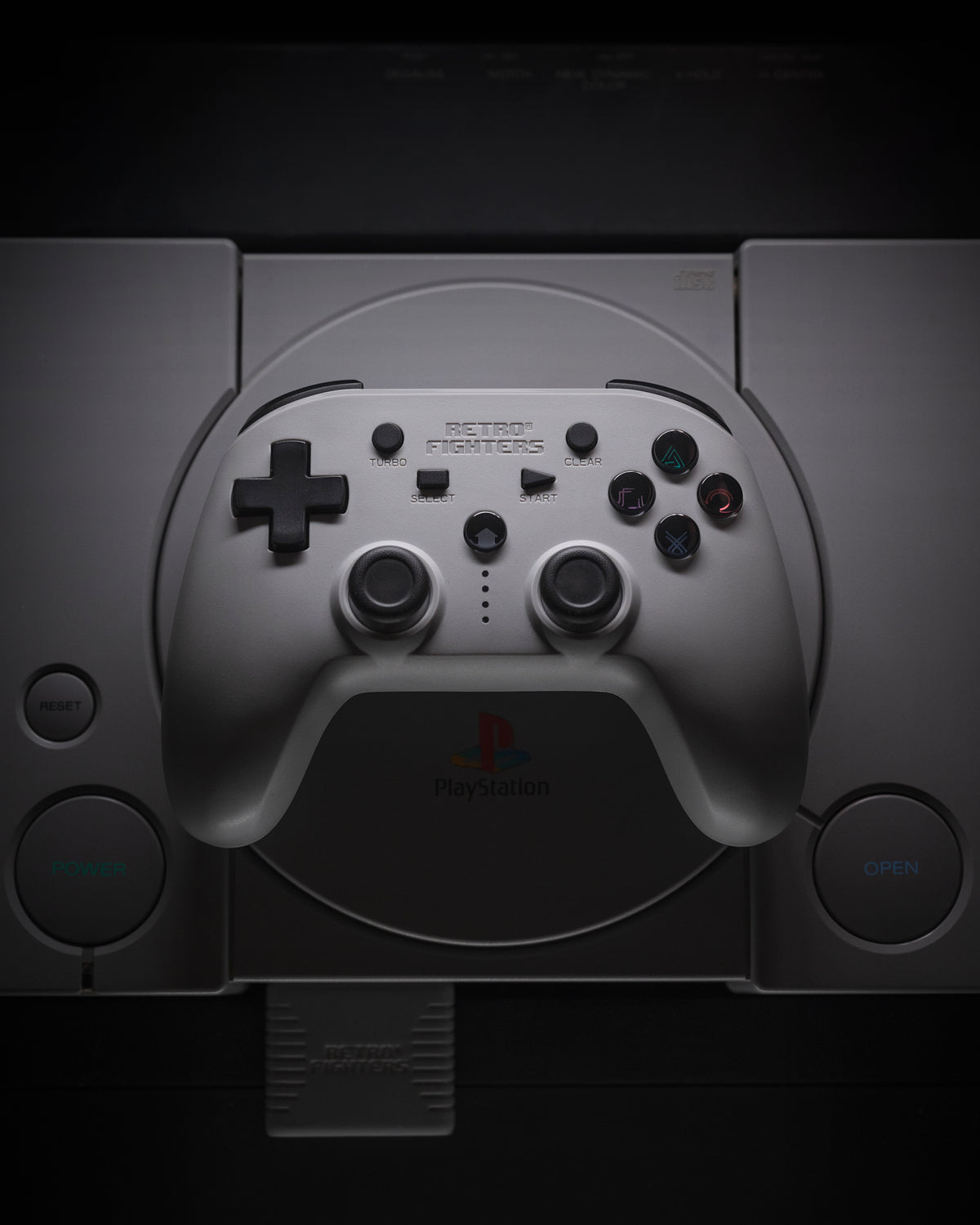 RETRO FIGHTERS Defender ワイヤレスコントローラー  PS1/PS2/PS3対応、圧力認識型ボタン、バイブレーション機能、ターボ機能搭載、USB Type-C充電ケーブル付属